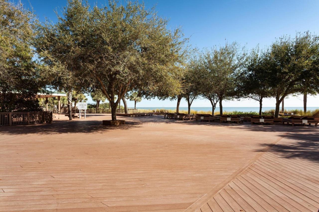 Hilton Beachfront & Station touristique