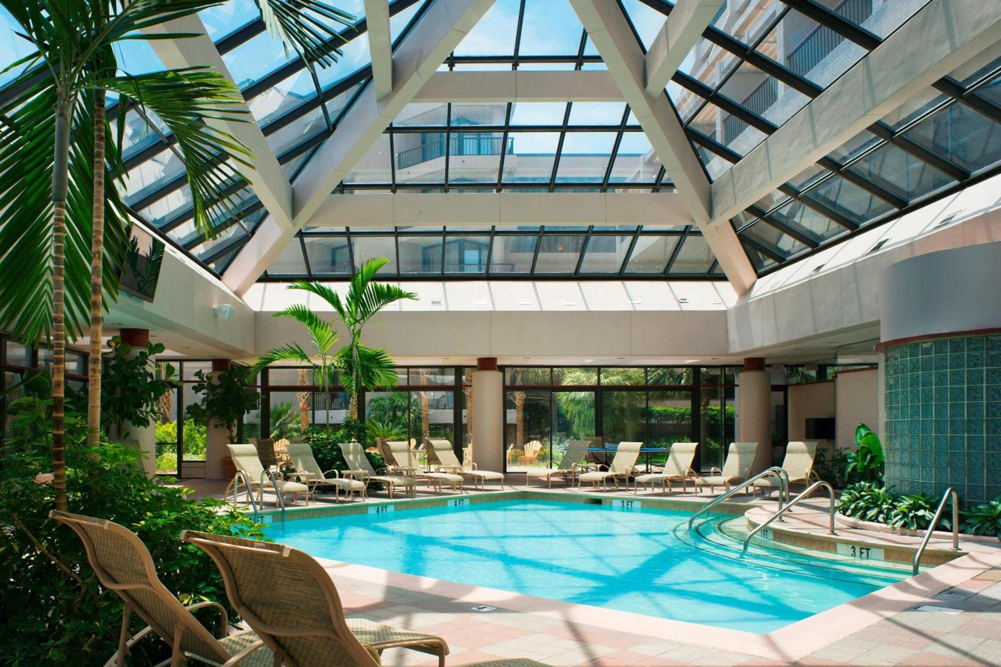 Hilton Beachfront & Station touristique